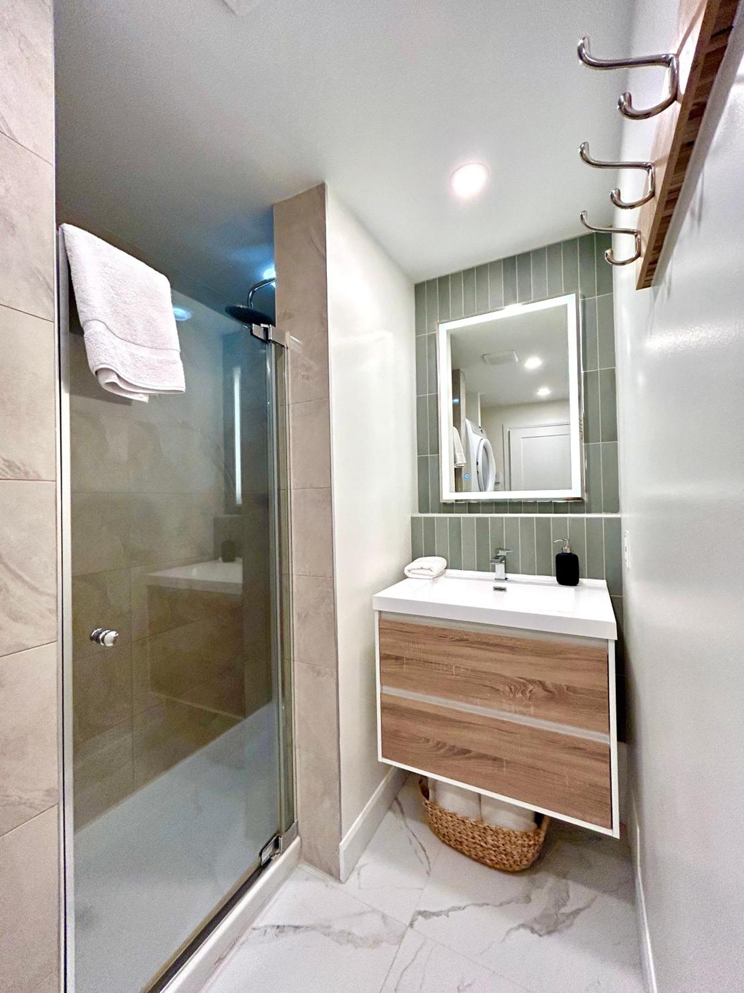 Mtlvacationrentals - The City Chalet Montréal Eksteriør billede