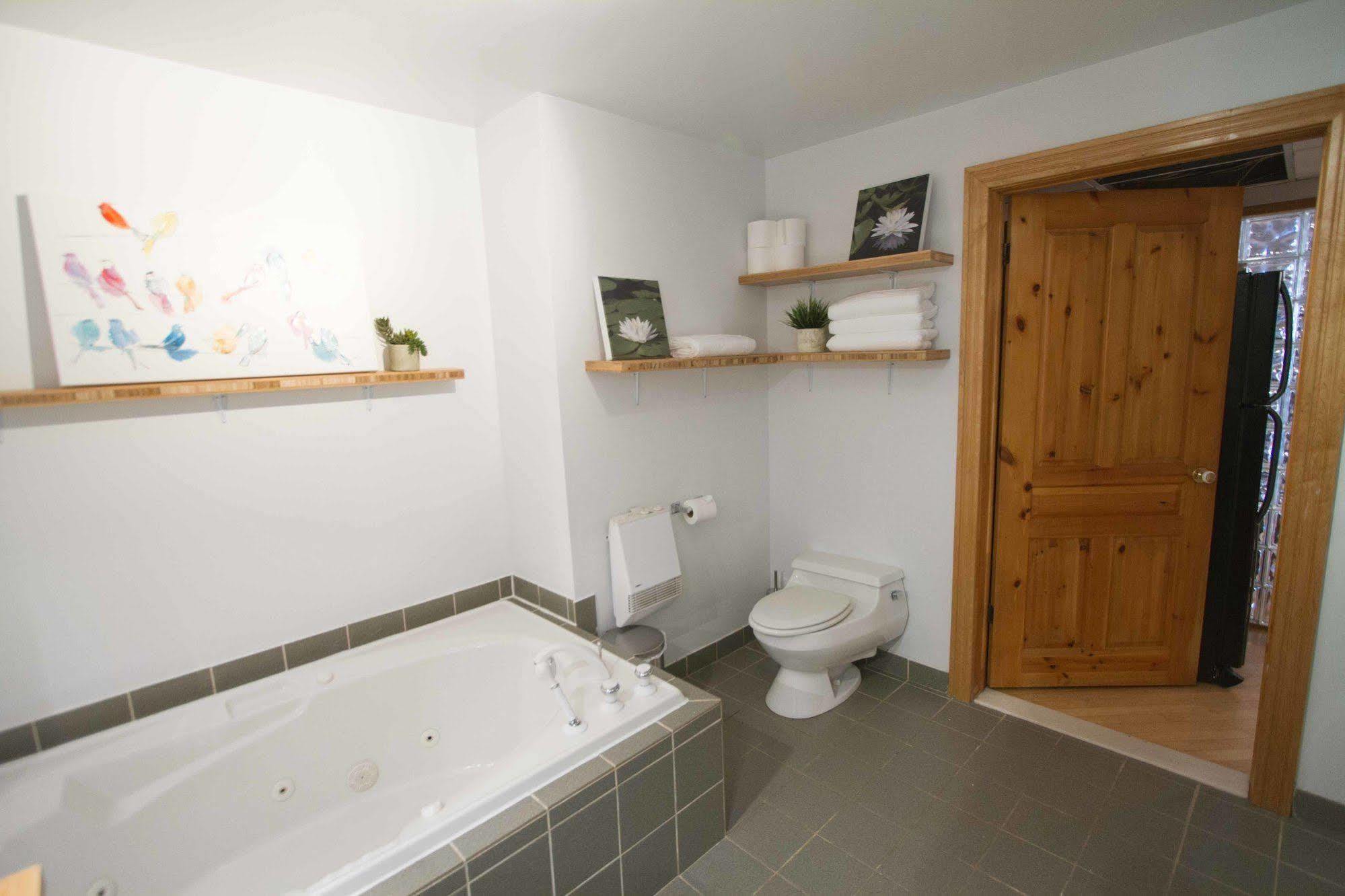 Mtlvacationrentals - The City Chalet Montréal Eksteriør billede