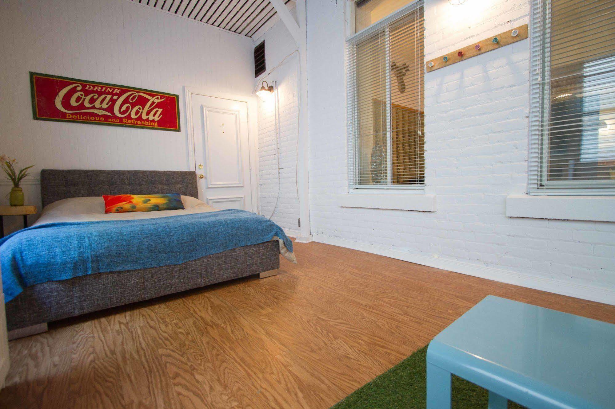 Mtlvacationrentals - The City Chalet Montréal Eksteriør billede