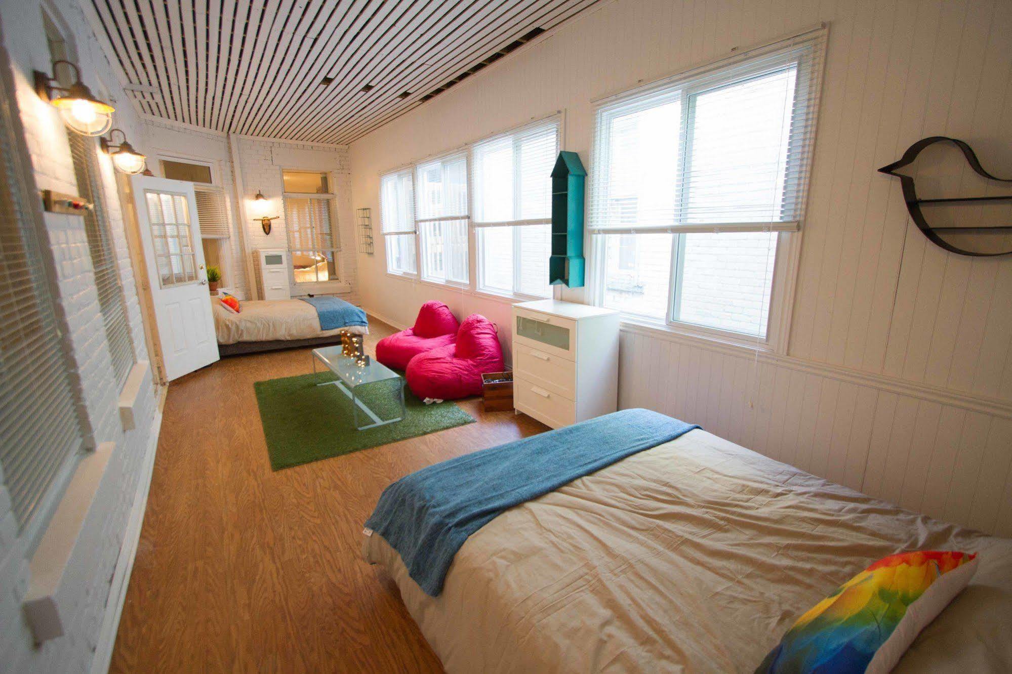 Mtlvacationrentals - The City Chalet Montréal Eksteriør billede