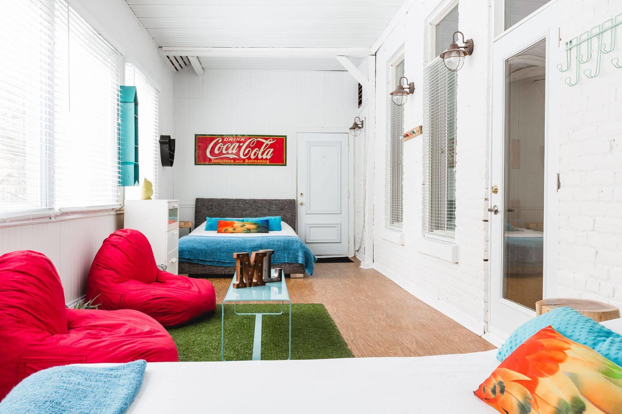 Mtlvacationrentals - The City Chalet Montréal Eksteriør billede